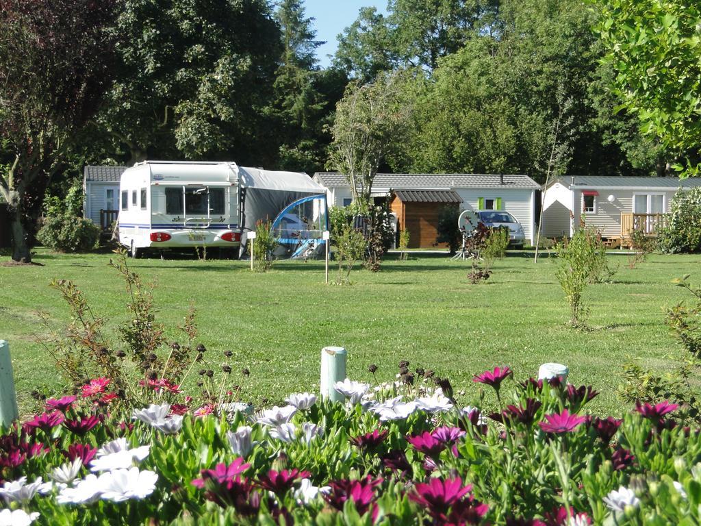ホテルFlower Camping Le Rompval メール・レ・バン エクステリア 写真